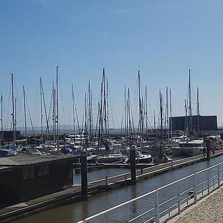 Private Yacht, We Love Our Guests Hotel Lissabon Buitenkant foto