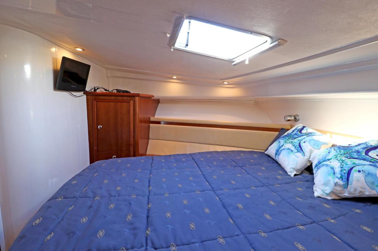 Private Yacht, We Love Our Guests Lissabon Buitenkant foto