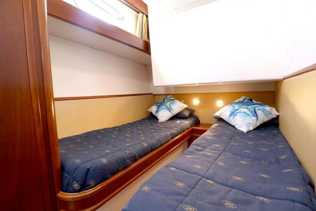 Private Yacht, We Love Our Guests Lissabon Buitenkant foto